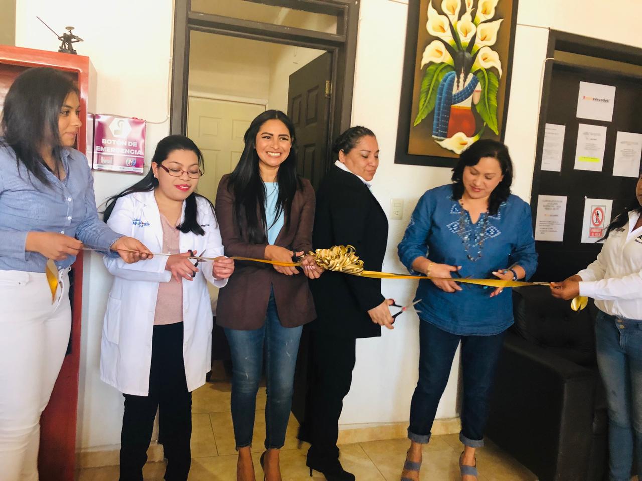 Araceli Saucedo pone en marcha consultorio médico en casa de gestión en Santa Clara