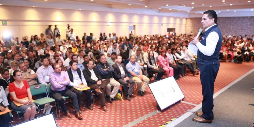 Se hará cargo la Federación del sistema educativo de Michoacán — AMLO