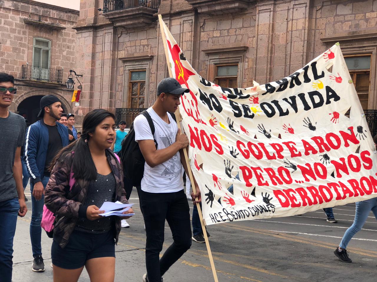 "La lucha sigue"; con marcha recuerda CUL represión estudiantil en 2012
