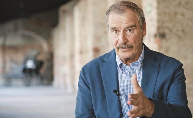 Vicente Fox publica felicitación para AMLO
