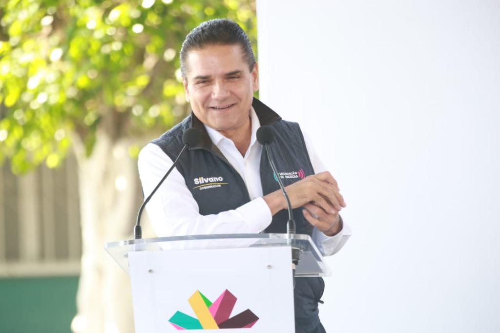 Silvano insiste en dictar “línea” a la prensa de Michoacán