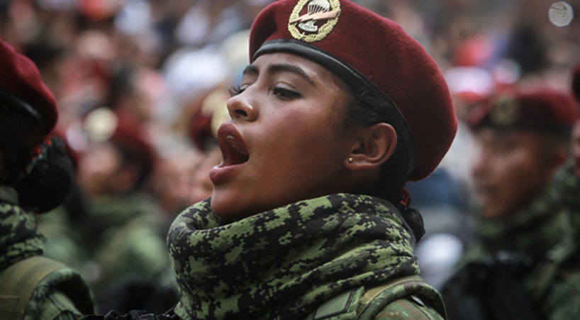 Expiden decreto para beneficiar a personal militar femenino