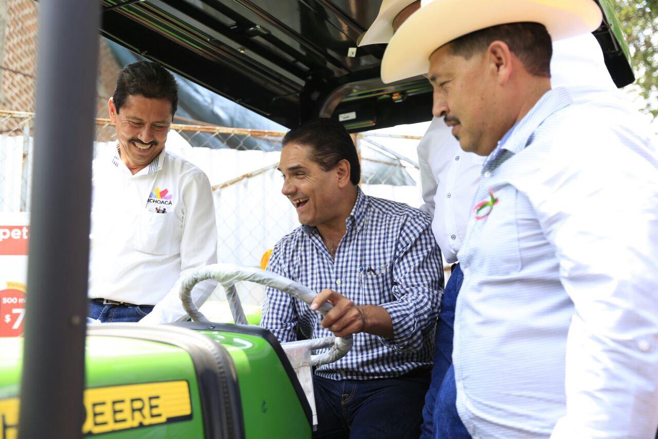 Campesinos demandarían a gobierno de Michoacán por fraude