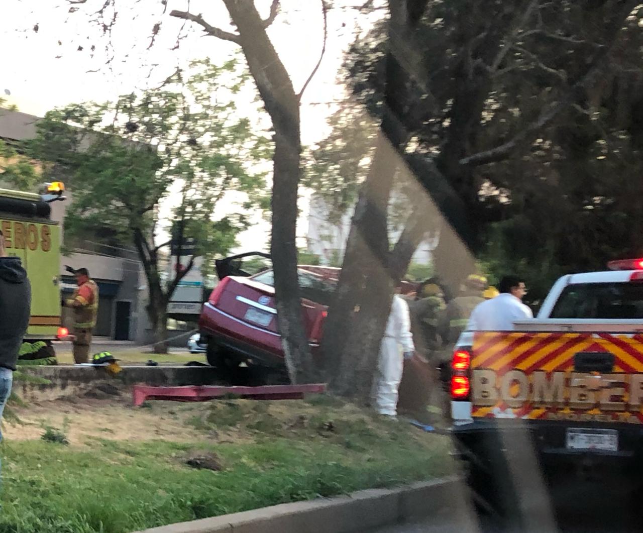 Volcadura en Morelia deja tres muertos