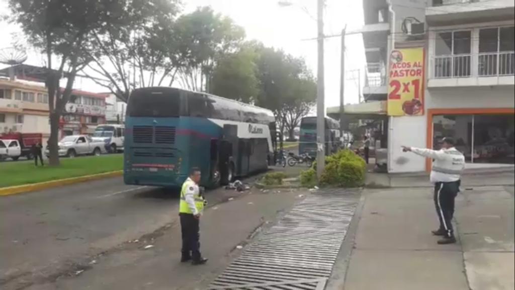 Detona explosivo al interior de autobús de pasajeros en Michoacán