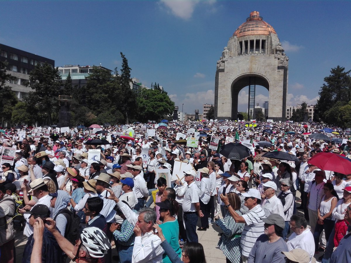 Realizan marchas en México contra gobierno de AMLO