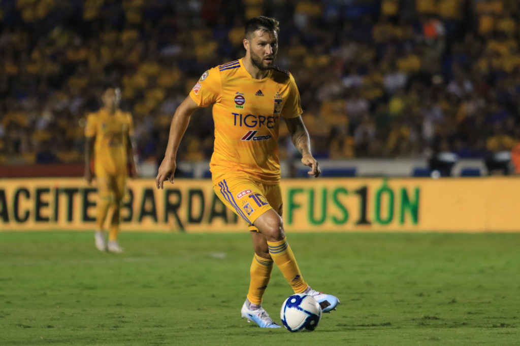 Tigres pasa sobre Monarcas en el volcán