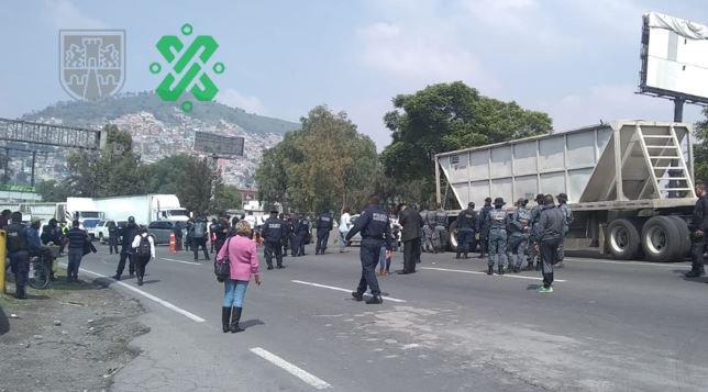 Suman policías federales segundo día de manifestación