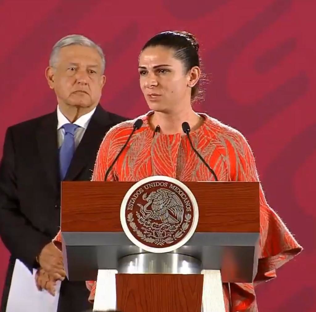 Ana Guevara minimiza falta de apoyo a deportistas y presume medallas en Panamericanos