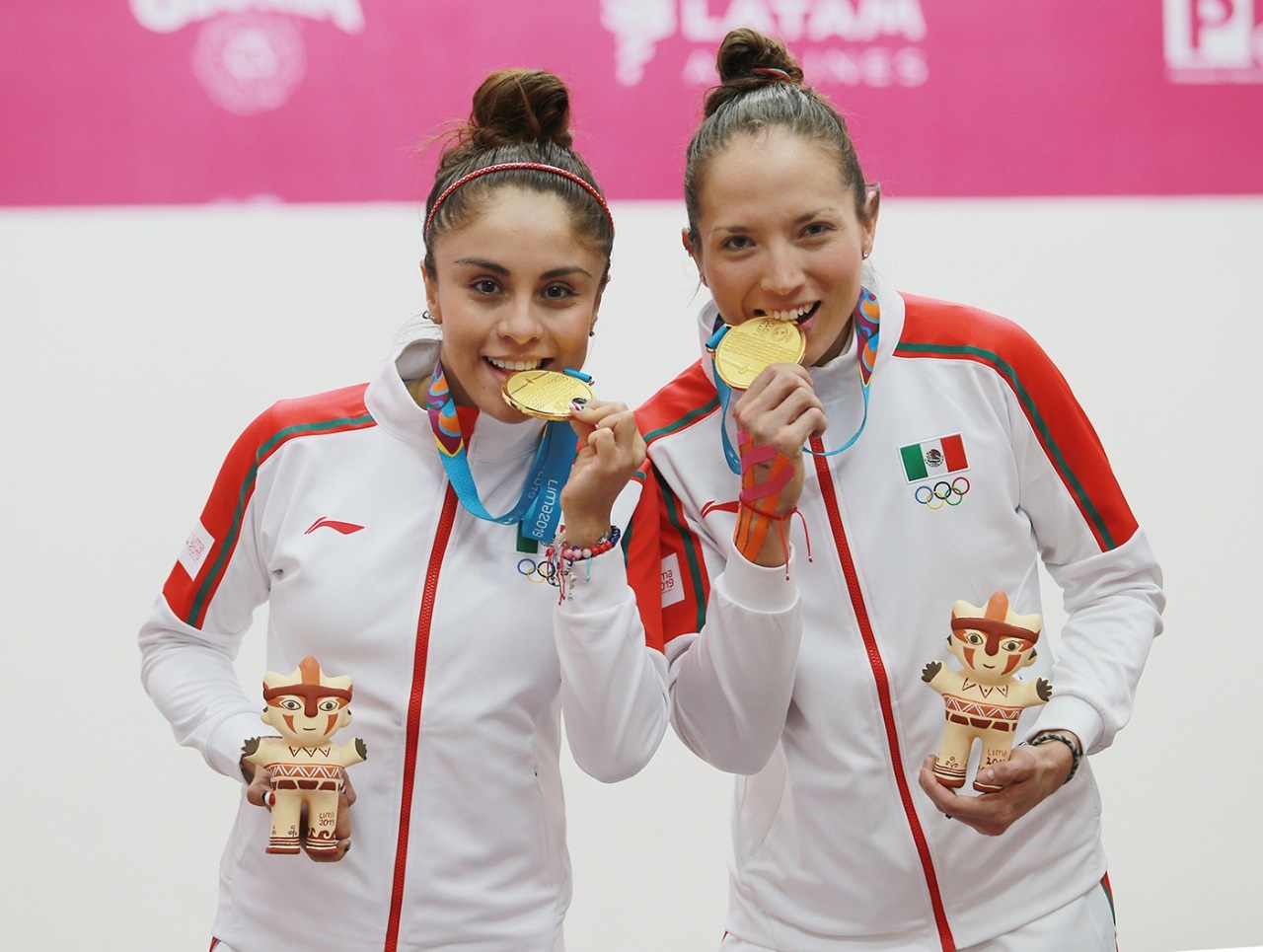 Paola Longoria y Samantha Salas