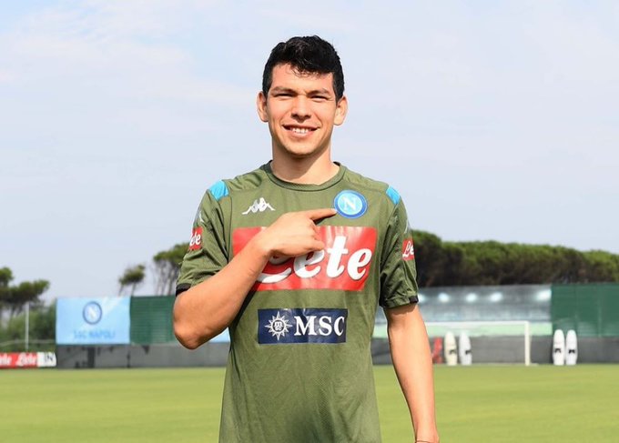 Es oficial, ‘Chucky’ Lozano nuevo jugador del Napoli