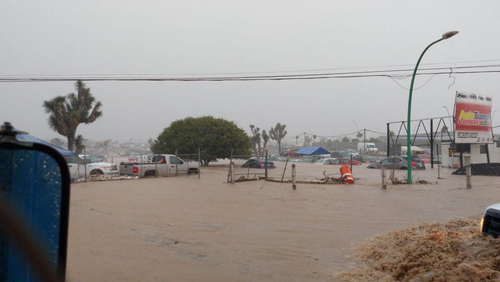 Lluvia deja dos muertos en Monterrey