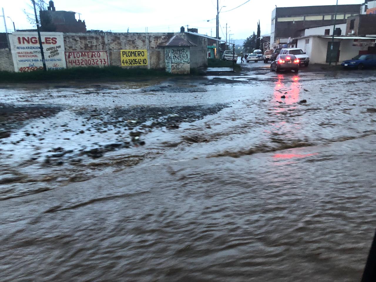 Hasta el momento 4 colonias inundadas por fuertes lluvias en Morelia