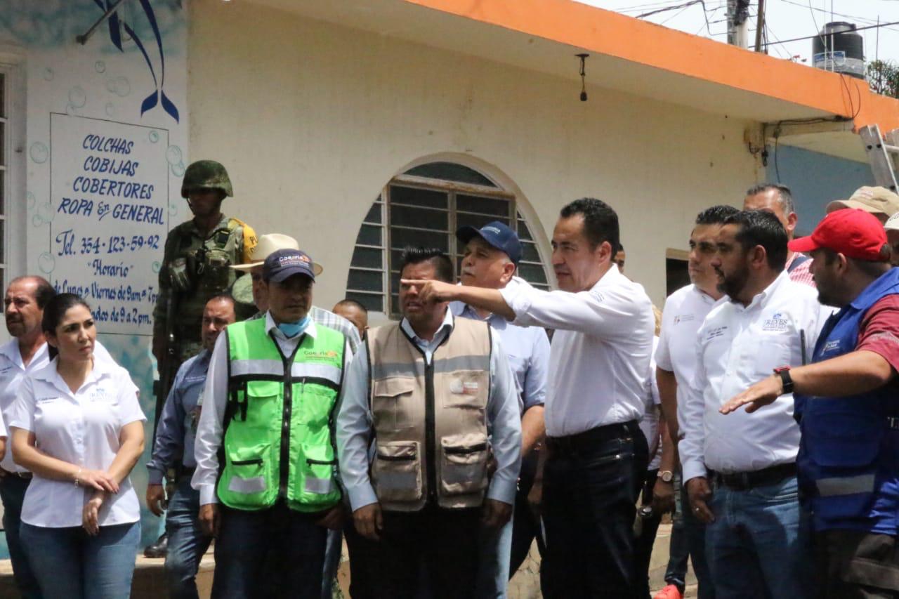 Suma Gobierno de Michoacán esfuerzos para atender a pobladores en Los Reyes