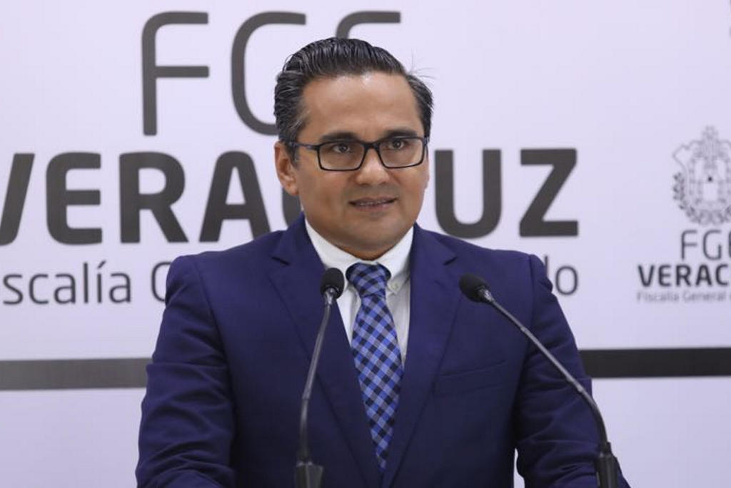 Giran orden de aprehensión contra exfiscal de Veracruz