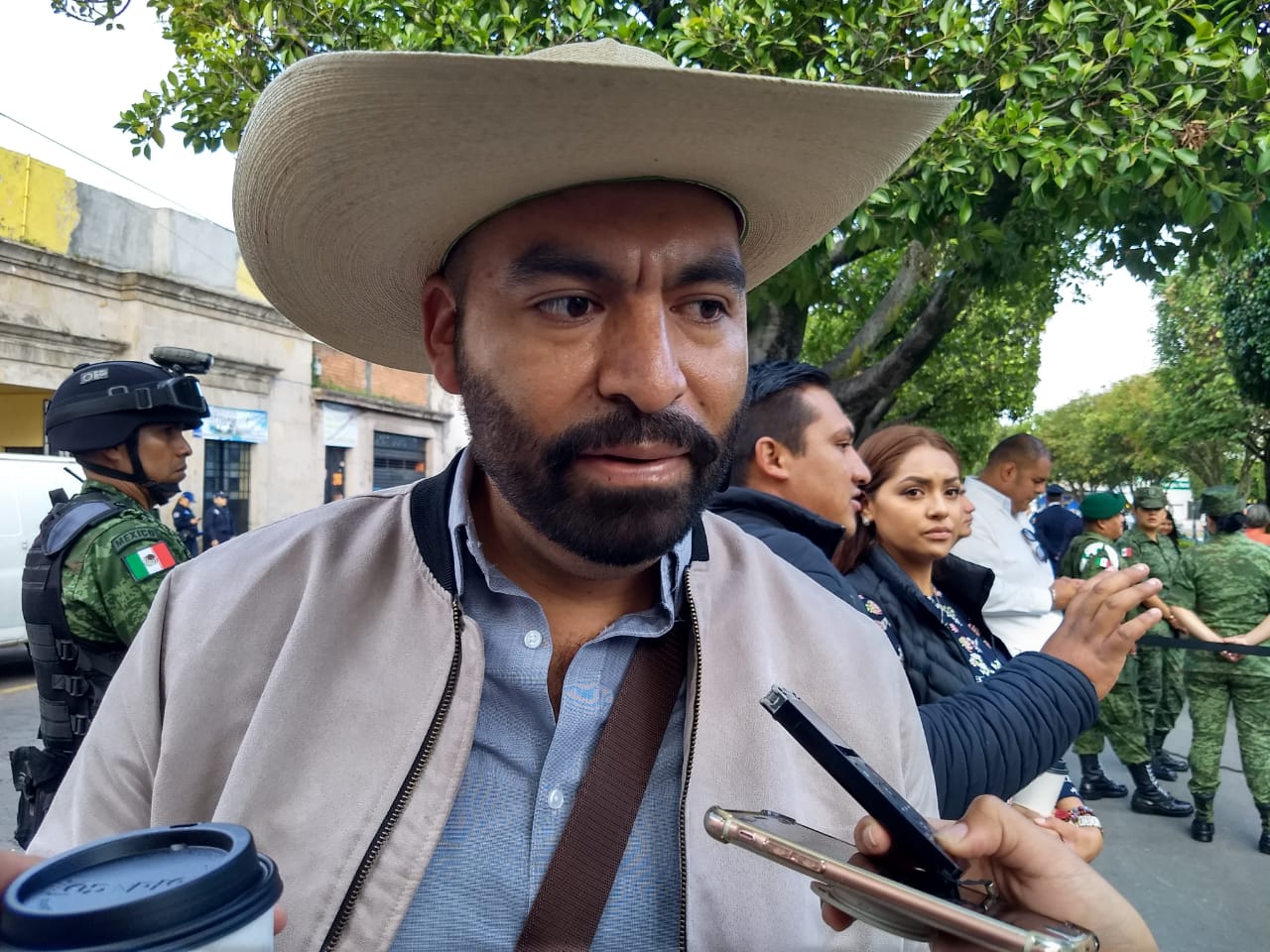 Acusan a José Manuel Hernández Helguero de gastar dinero de la tenencia en prostíbulos
