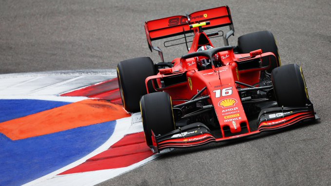 Charles Leclerc con la pole en GP de Rusia