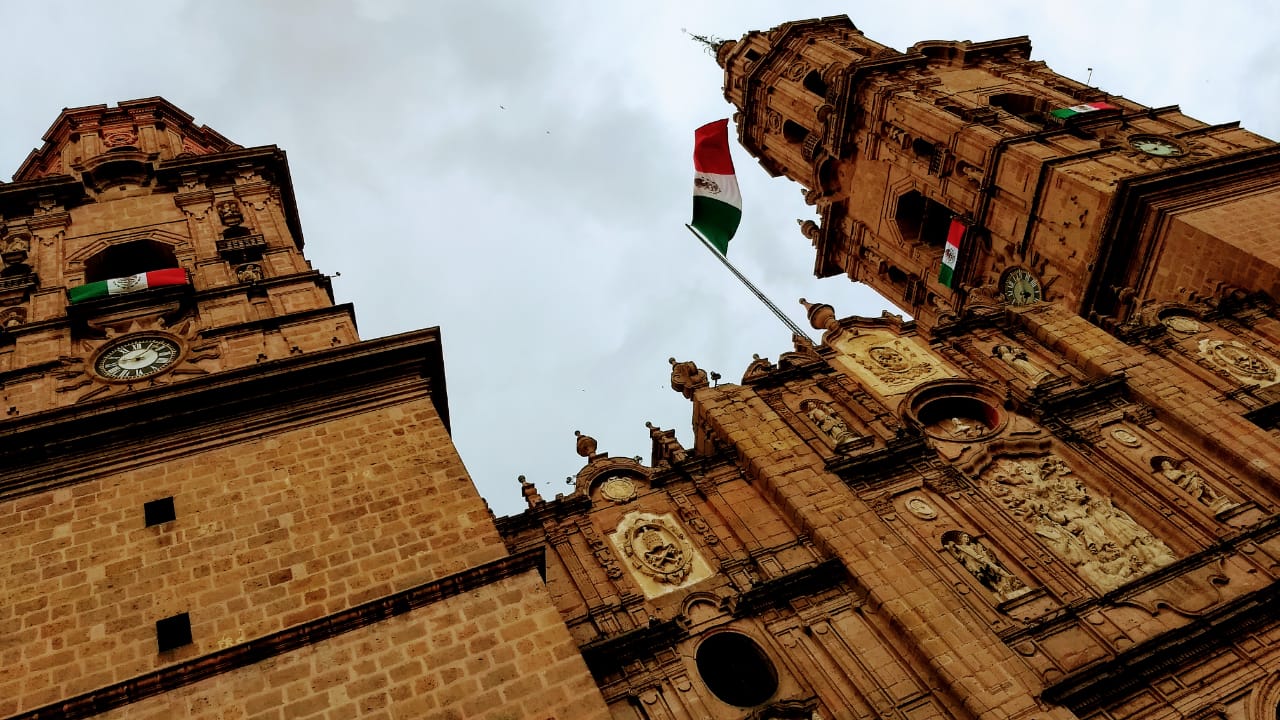 Hombre resulta herido por arma de fuego en catedral