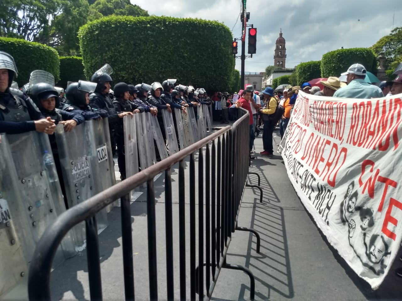 Una vergüenza que manden a la policía para detener nuestro tránsito: CNTE