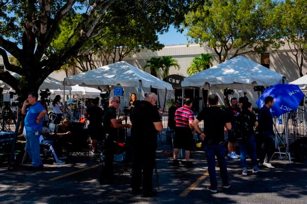 En Miami, primer funeral de José José