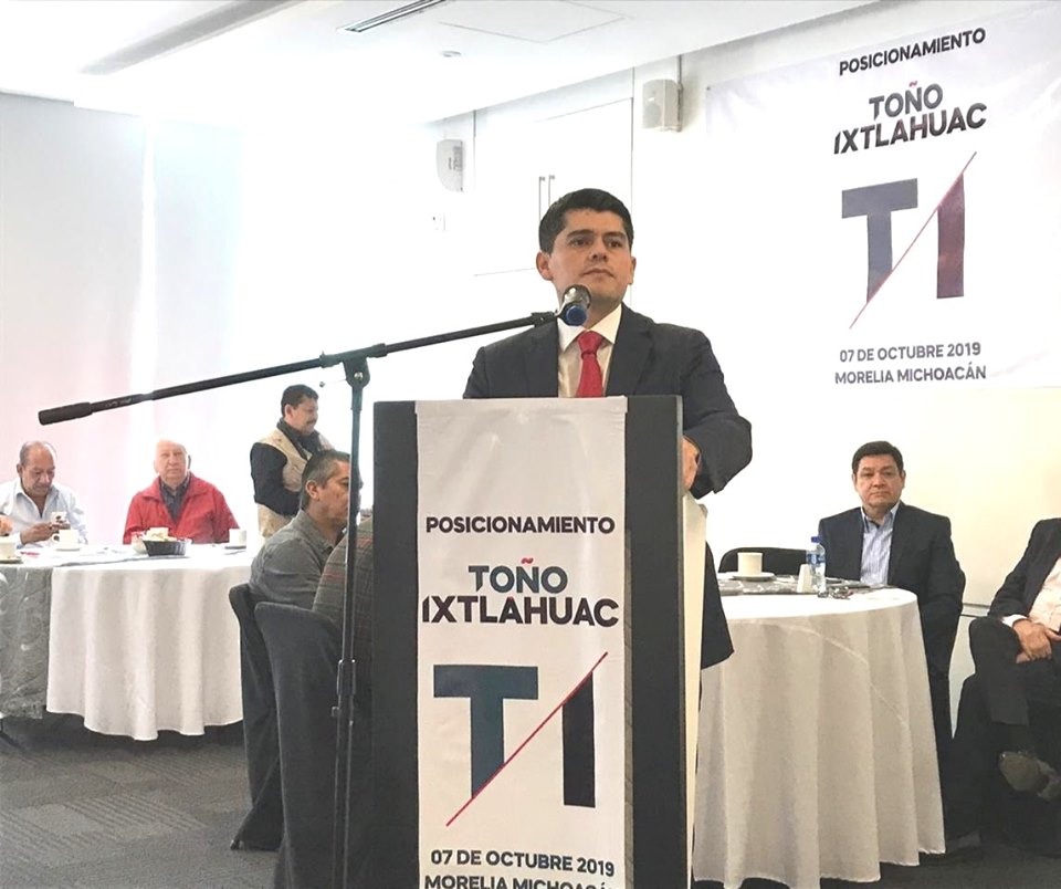 Tras renunciar al PRI, buscaría Toño Ixtláhuac gubernatura de Michoacán