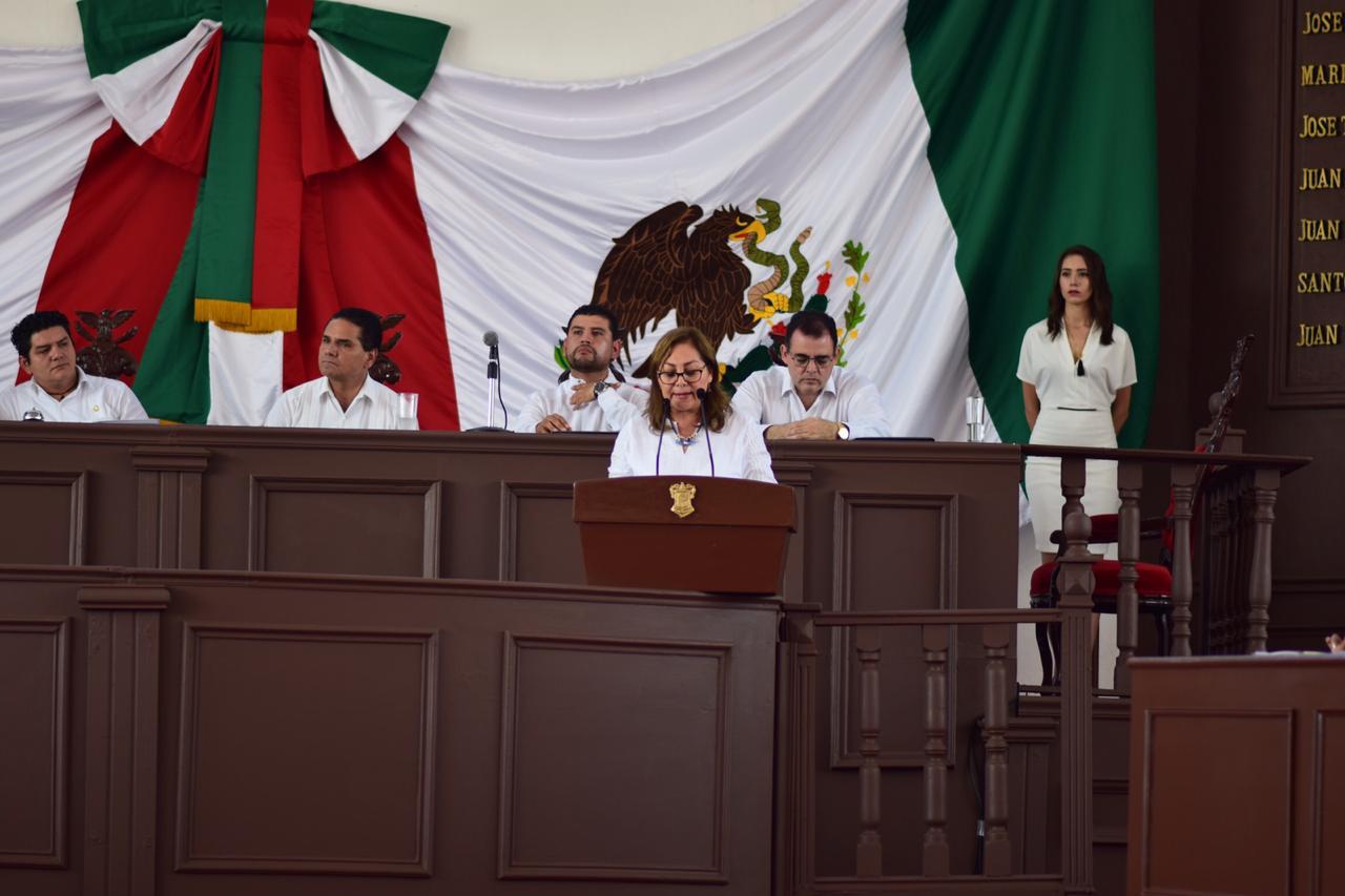 90% de mexicanos no conocen la Constitución