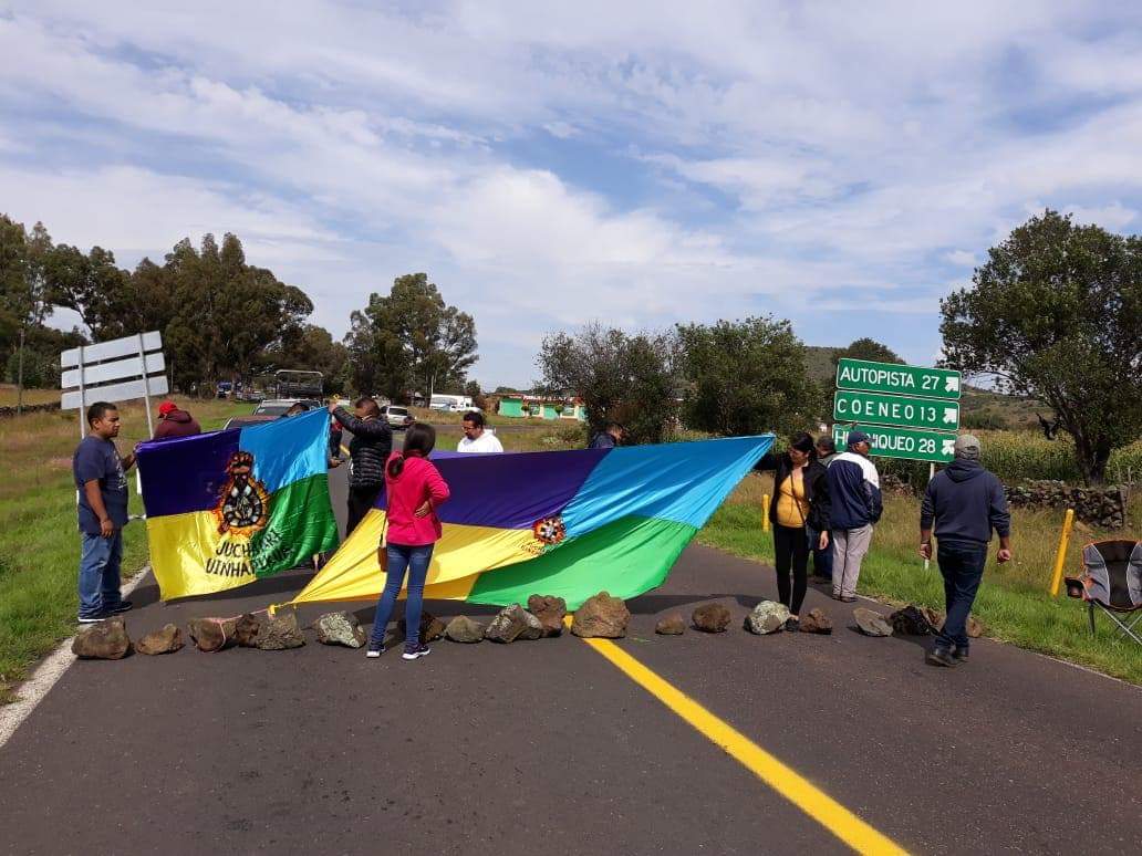 Consejo Indígena bloquea carreteras en Michoacán