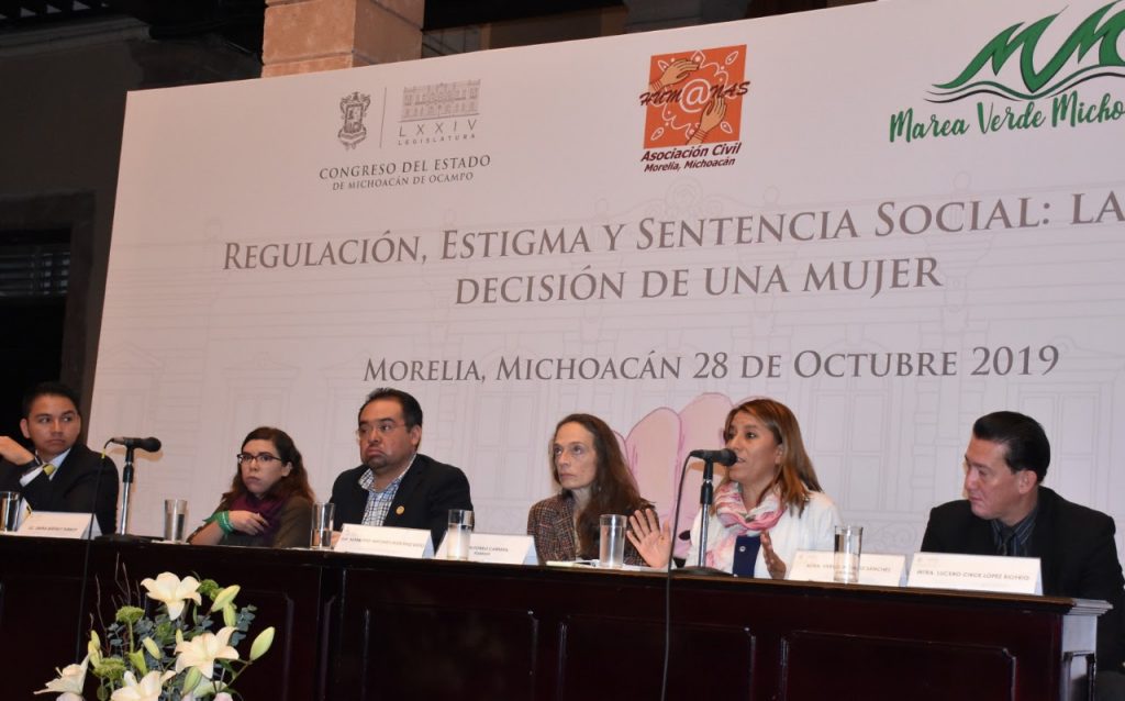 Inaugura foro “Regulación, Estigma y Sentencia Social: la difícil situación de una mujer”