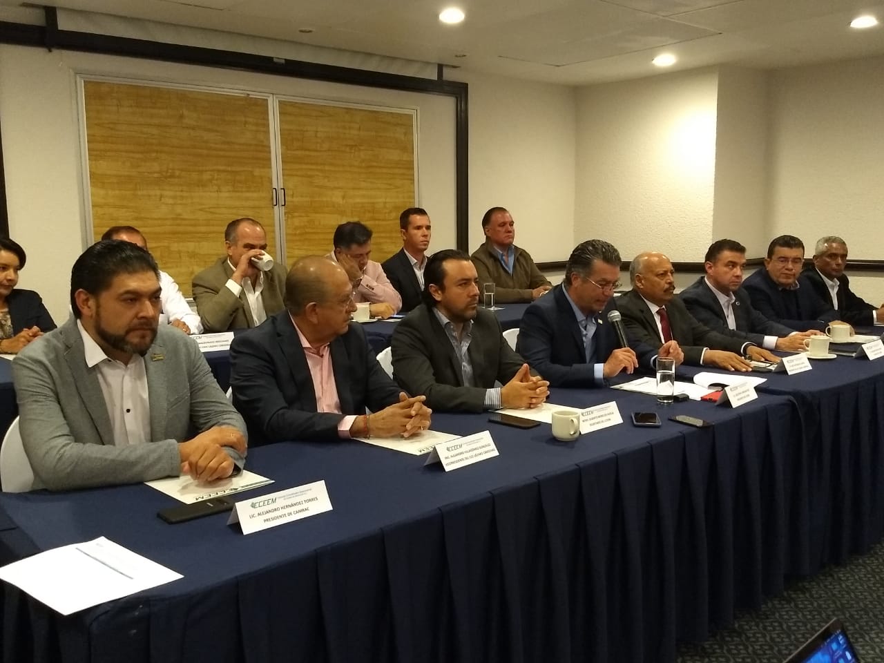 Tras cancelación de ZEE, piden empresarios nuevos proyectos para Michoacán