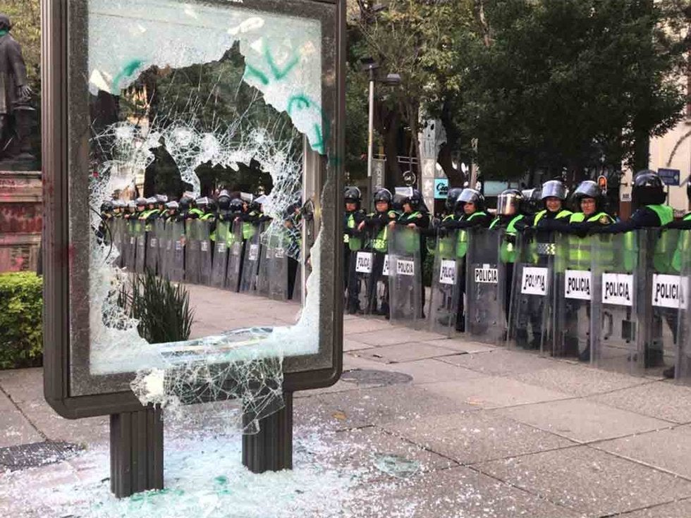 Pintas y destrozos durante marcha “Ni una Menos”