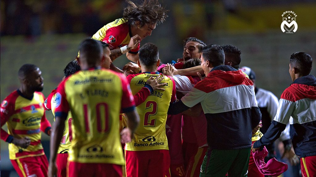 Monarcas con voltereta, a un paso de clasificar