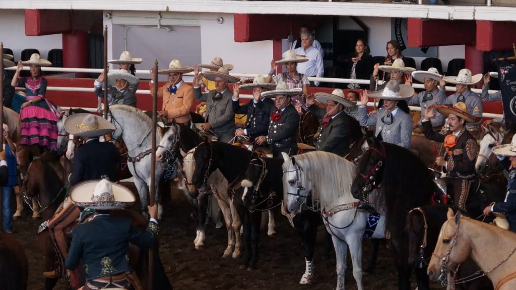 Nacional Charro sin permisos de ayuntamiento