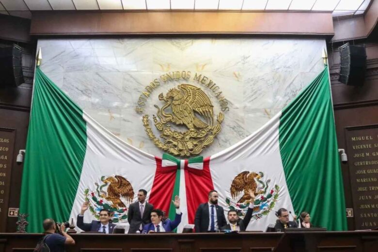 La 74 Legislatura del Congreso del Estado exhorta a las autoridades educativas de Michoacán a suspender el cobro de cuotas de inscripción en escuelas públicas y garantizar el acceso gratuito a la educación