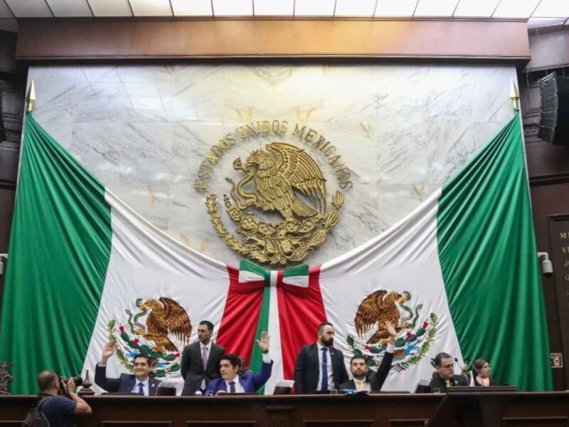 La 74 Legislatura del Congreso del Estado exhorta a las autoridades educativas de Michoacán a suspender el cobro de cuotas de inscripción en escuelas públicas y garantizar el acceso gratuito a la educación
