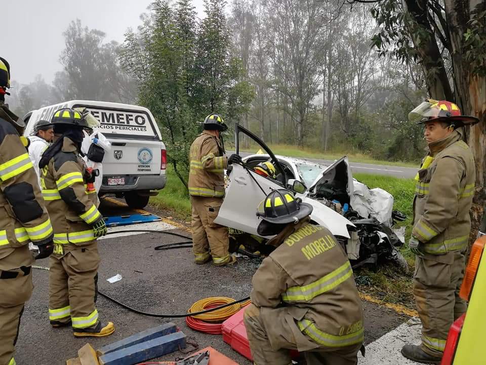 Accidente deja 4 fallecidos en Noche de Muertos