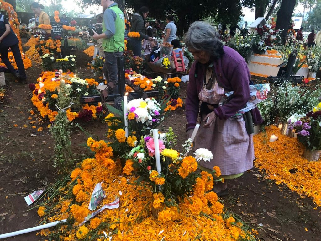 Majestuosa e inigualable Noche de Muertos en Michoacán