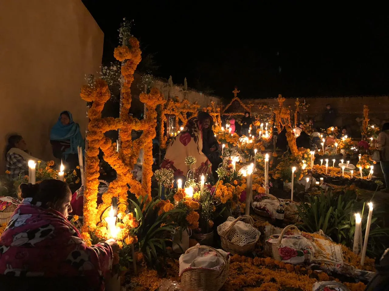 Majestuosa e inigualable Noche de Muertos en Michoacán