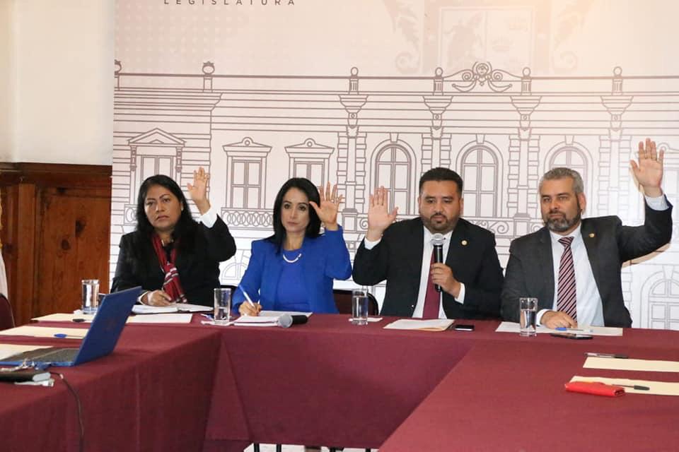 Aprueban en comisiones la paridad de género