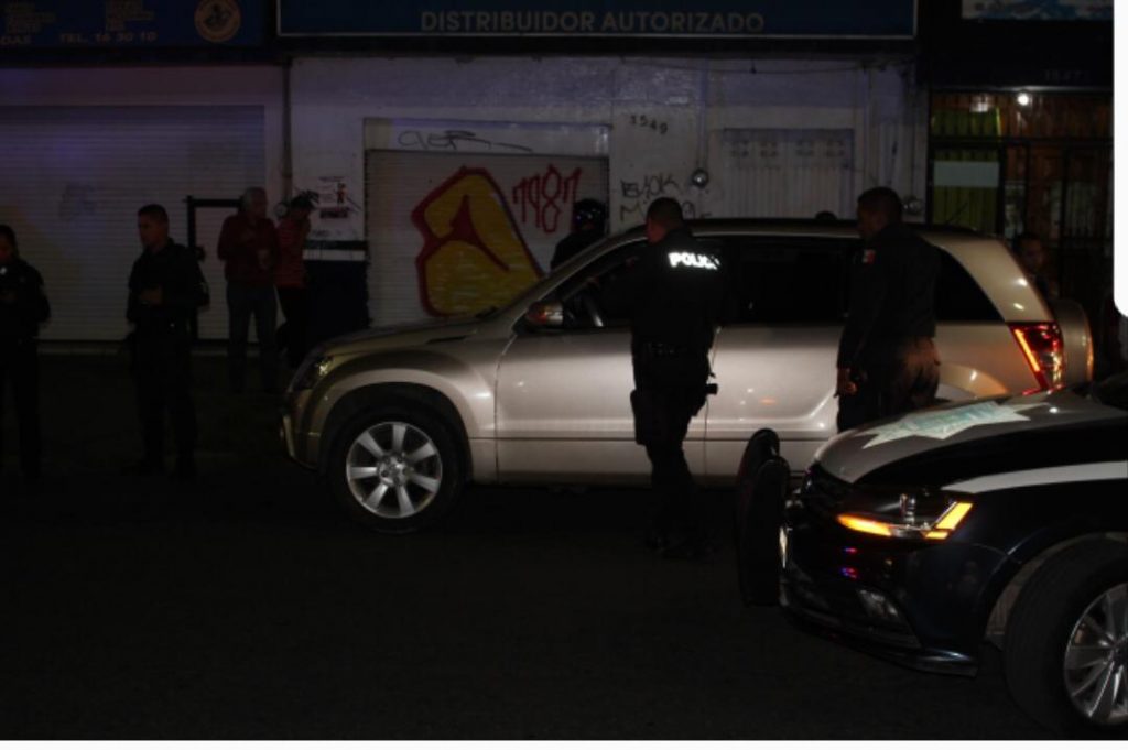 Por trifulca vehicular, le disparan en la avenida Madero