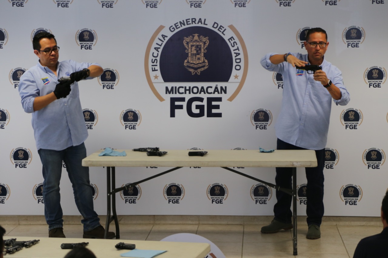 Realiza FGE Curso de Arme y Desarme