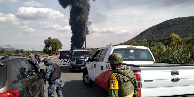 Reportan explosión e incendio en Tetepango por toma clandestina
