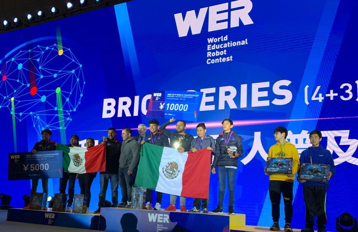 Mexicanos ganan torneo mundial de robótica
