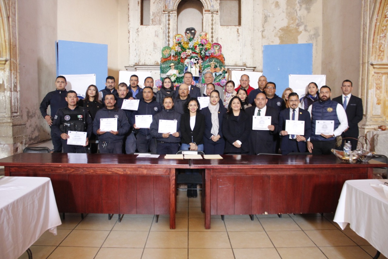 Clausura FGE curso de capacitación a policías de Charo en materia de Derechos Humanos y actualización de la función policial