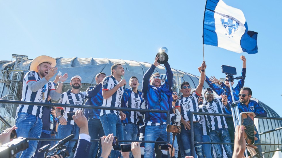 #Video Rayados festeja título ante afición