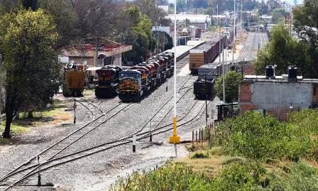Atecuaro, Alvaro Obregón o Lagunillas podrían albergar patio de maniobras del tren