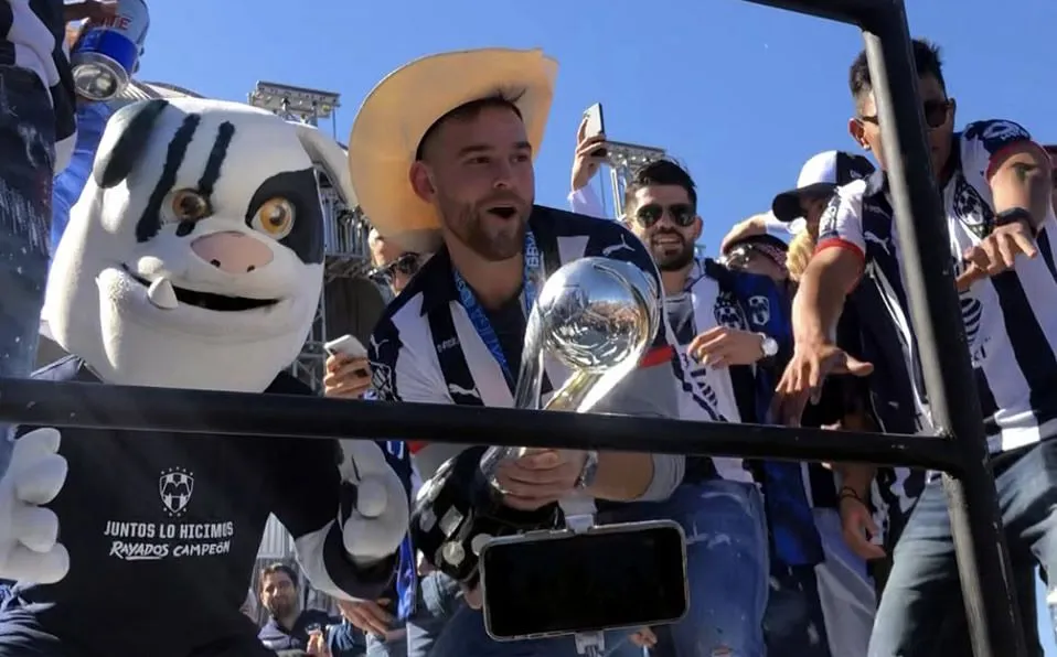 #Video Rayados festeja título ante afición