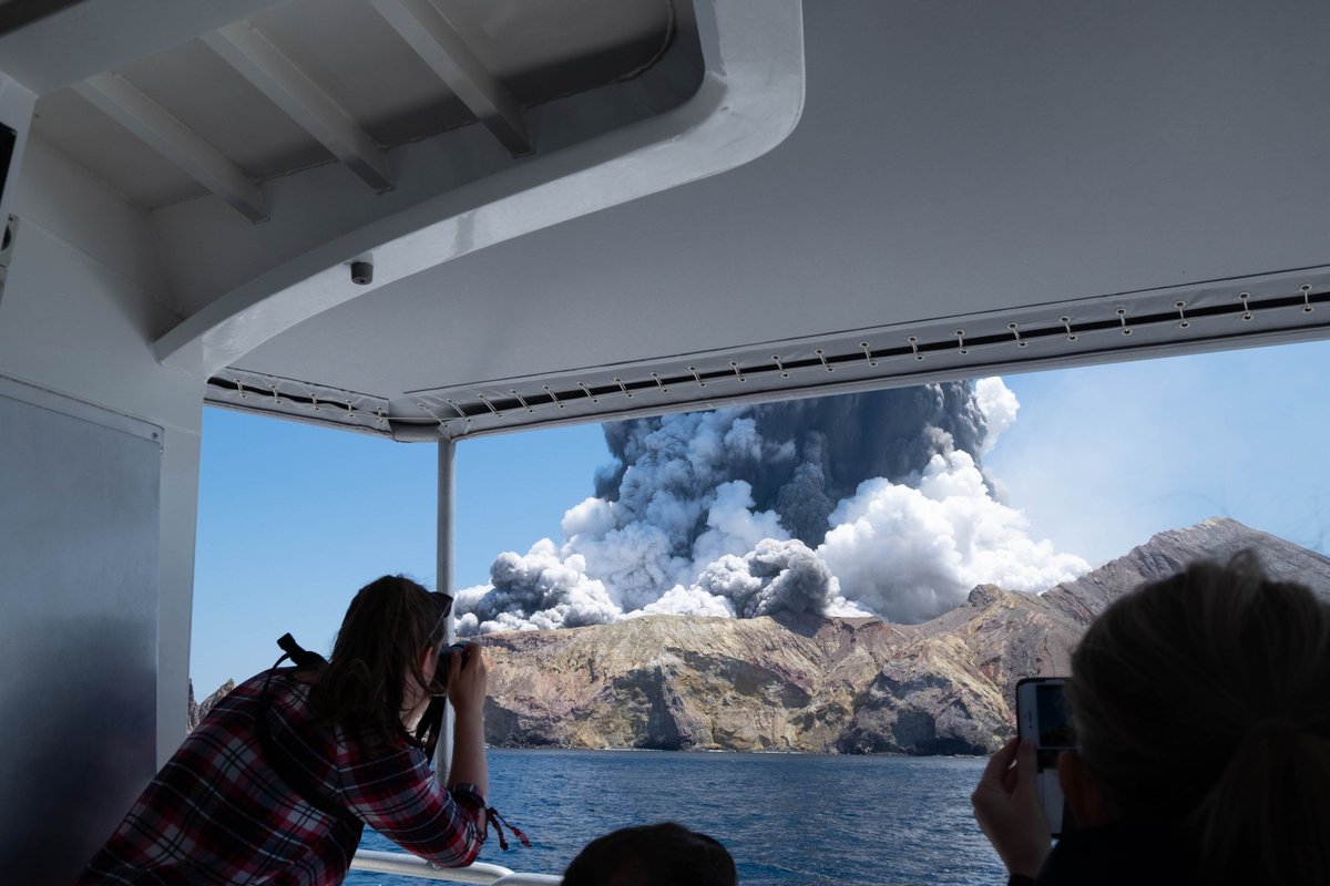 Erupción Volcánica en la White Island, Nueva Zelanda: 5 muertos