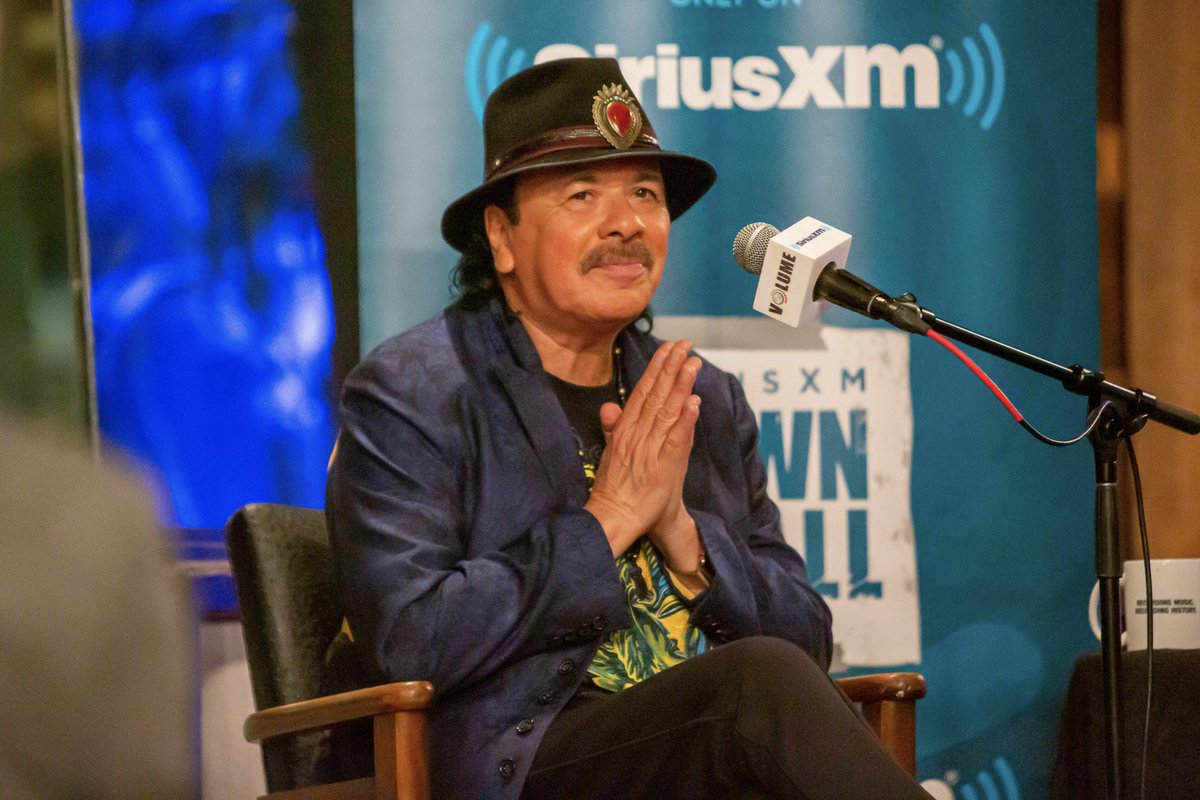 Lanzará Carlos Santana "línea" de marihuana