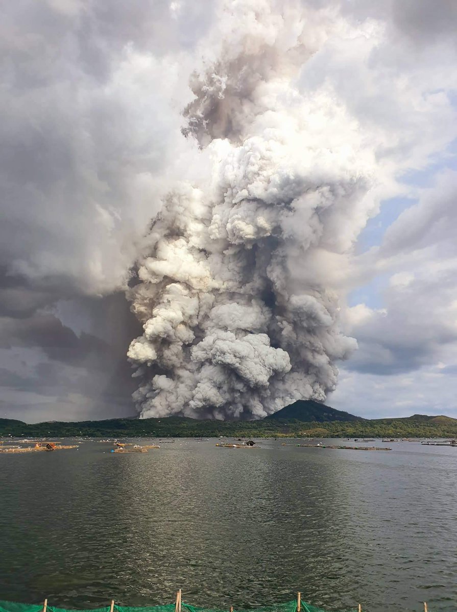 Autoridades de Filipinas han iniciado evacuaciones masivas debido a la actividad volcánica del volcán Taal; para evitar riesgos para la población
