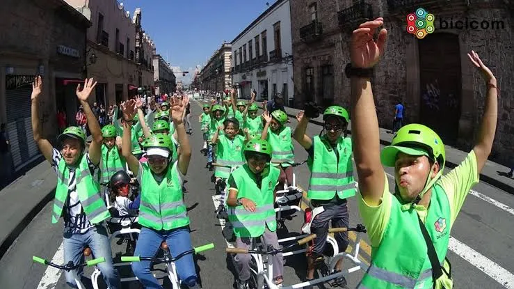 Debido a transportistas, ayuntamiento restringirá a la bicioruga en Morelia